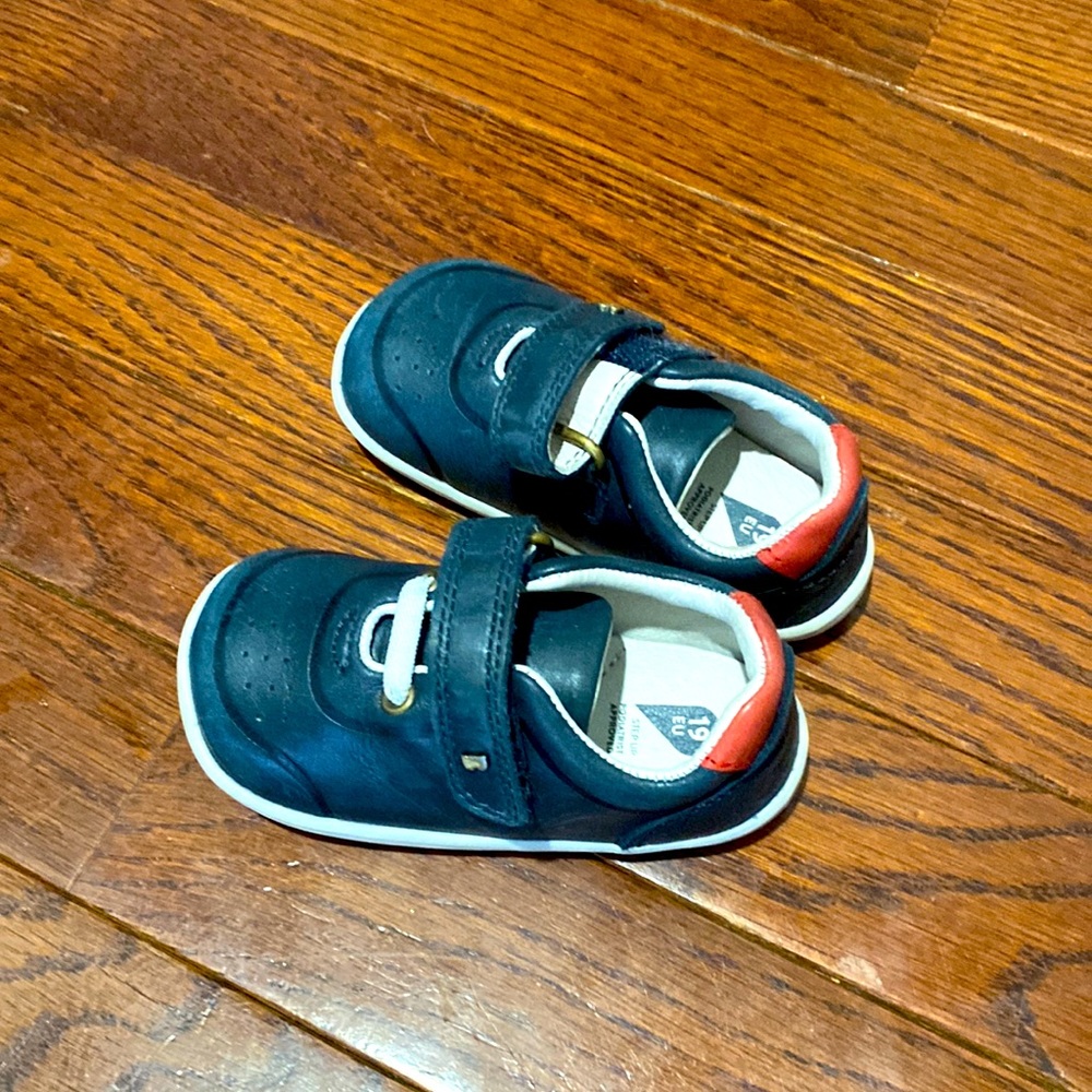 Bobux Boy’s Leather Navy Shoes sz 19EU